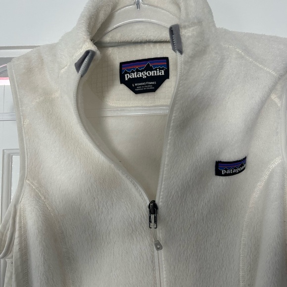 Patagonia Cream Fleece Vest - Picture 3 of 4